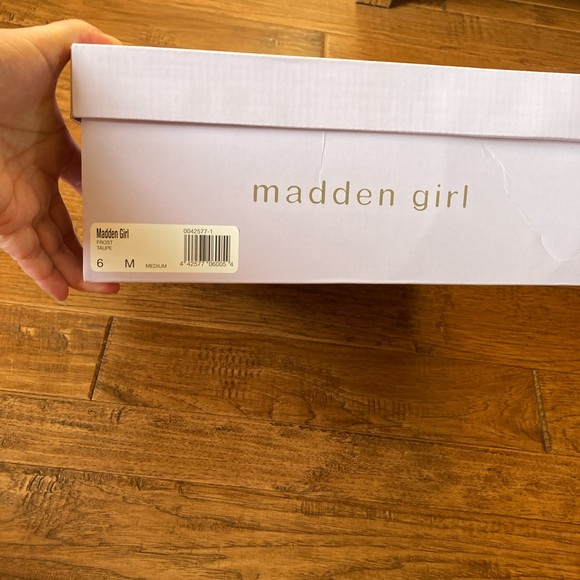 Madden Girl boots Size 6 BNWB - Picture 6 of 7